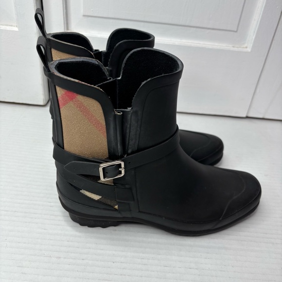 New BURBERRY Riddlestone Wrap Rain Booties Size 5 - Picture 5 of 8